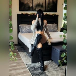 Crop Top with Arm Sleeves